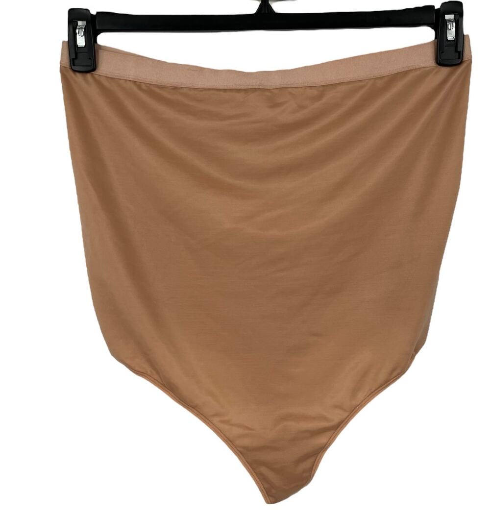 Skims thong Simply Bare High Waisted seamless shapewear tan size 4X